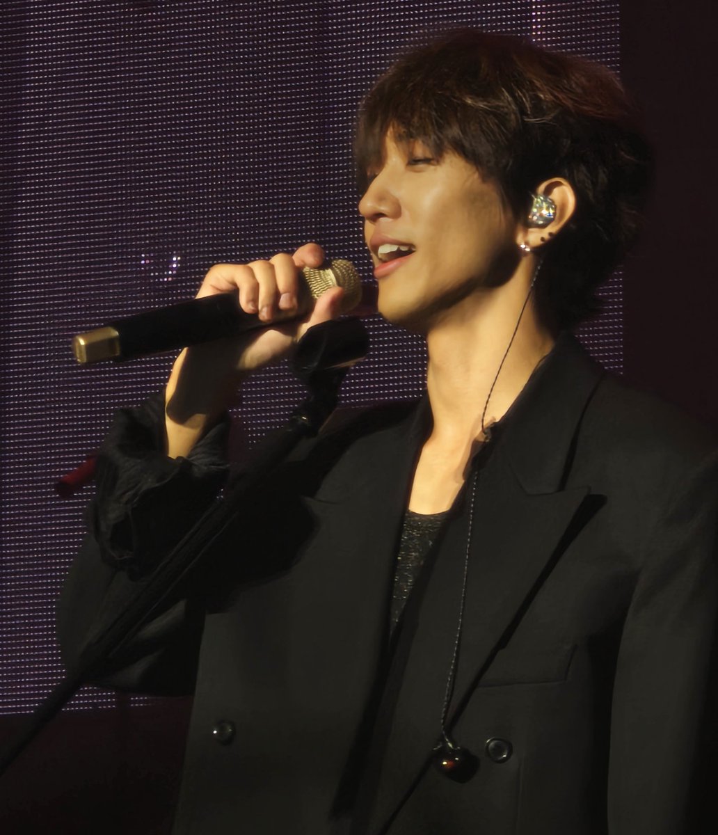 15rounds_'s tweet photo. 웃는 게 좋아 https://t.co/gCXUBFsZ6N