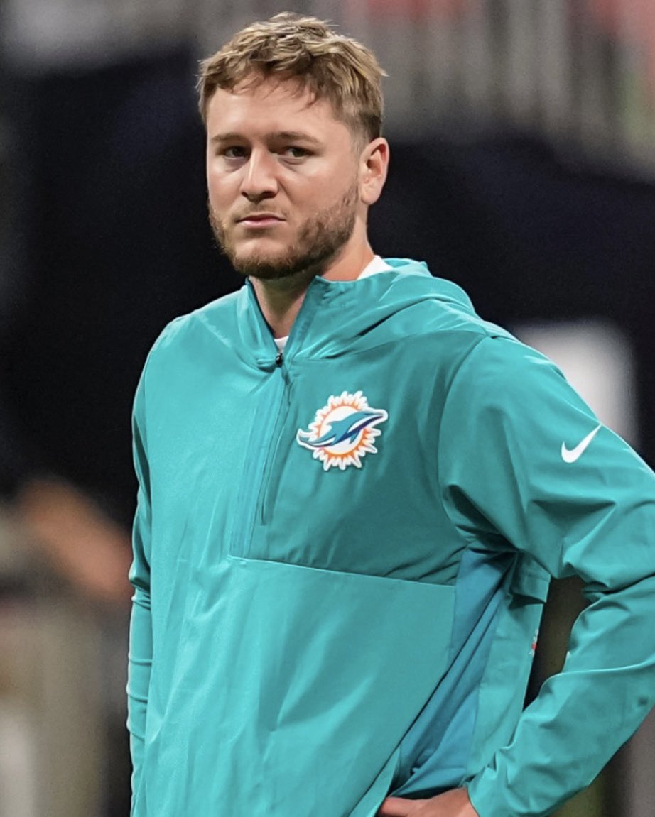 EliteMarino's tweet image. If the Miami Dolphins lose tomorrow night and are officially eliminated from playoff contention, there is NO reason to not start Quinn Ewers the rest of the year.

Will it happen? I doubt it, because we aren’t a smart franchise. #PhinsUp