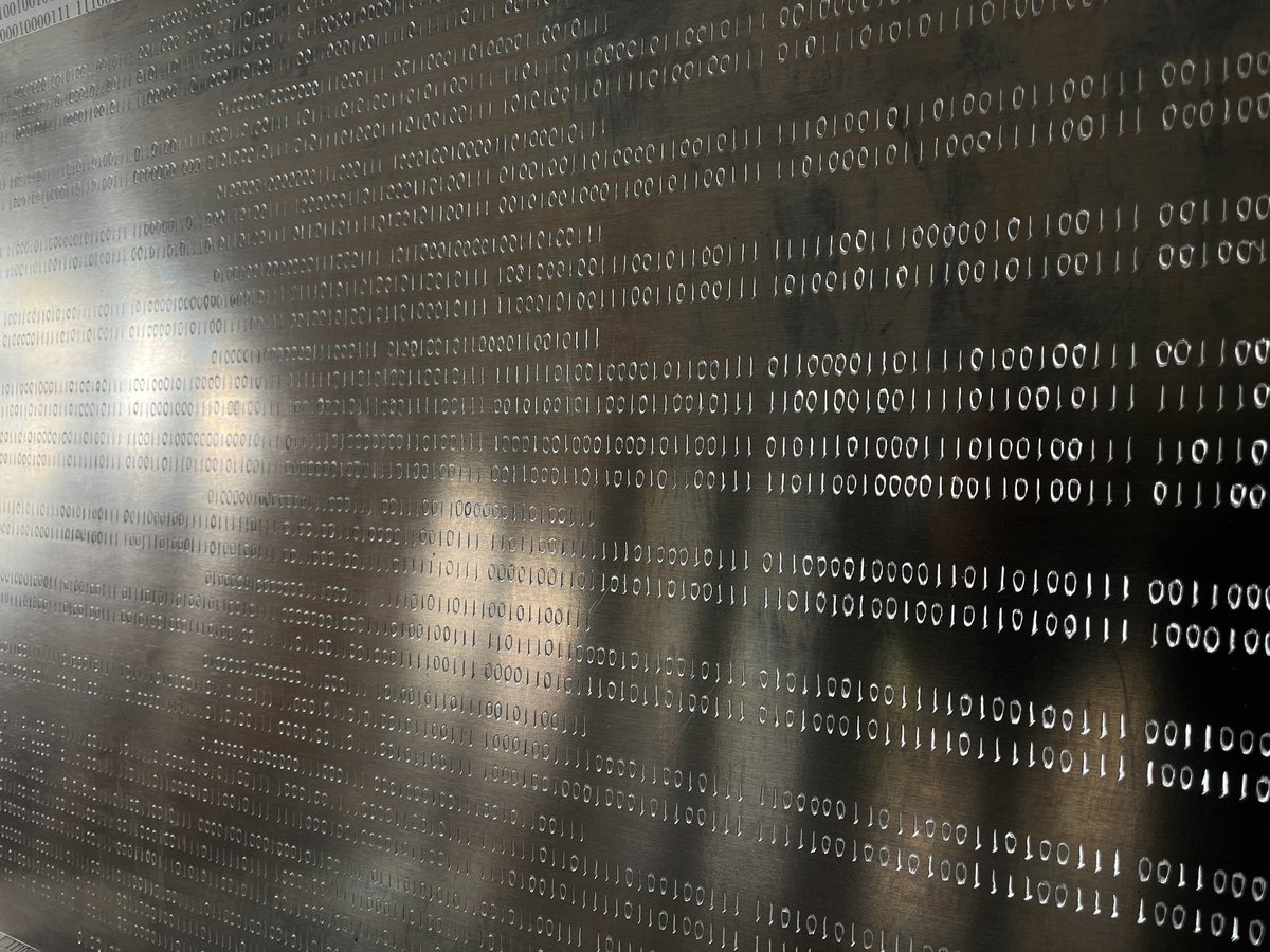 tugou01's tweet photo. Not chasing replies—just ensuring rockets carry a backup of poetic code. UTF-8 etched deep. 7075-T6 hardened. On-chain soon.@elonmusk #Neuralink #SpaceX #ChinesePoetry #OnChainArt @opensea https://t.co/vk5aWR4o7l
