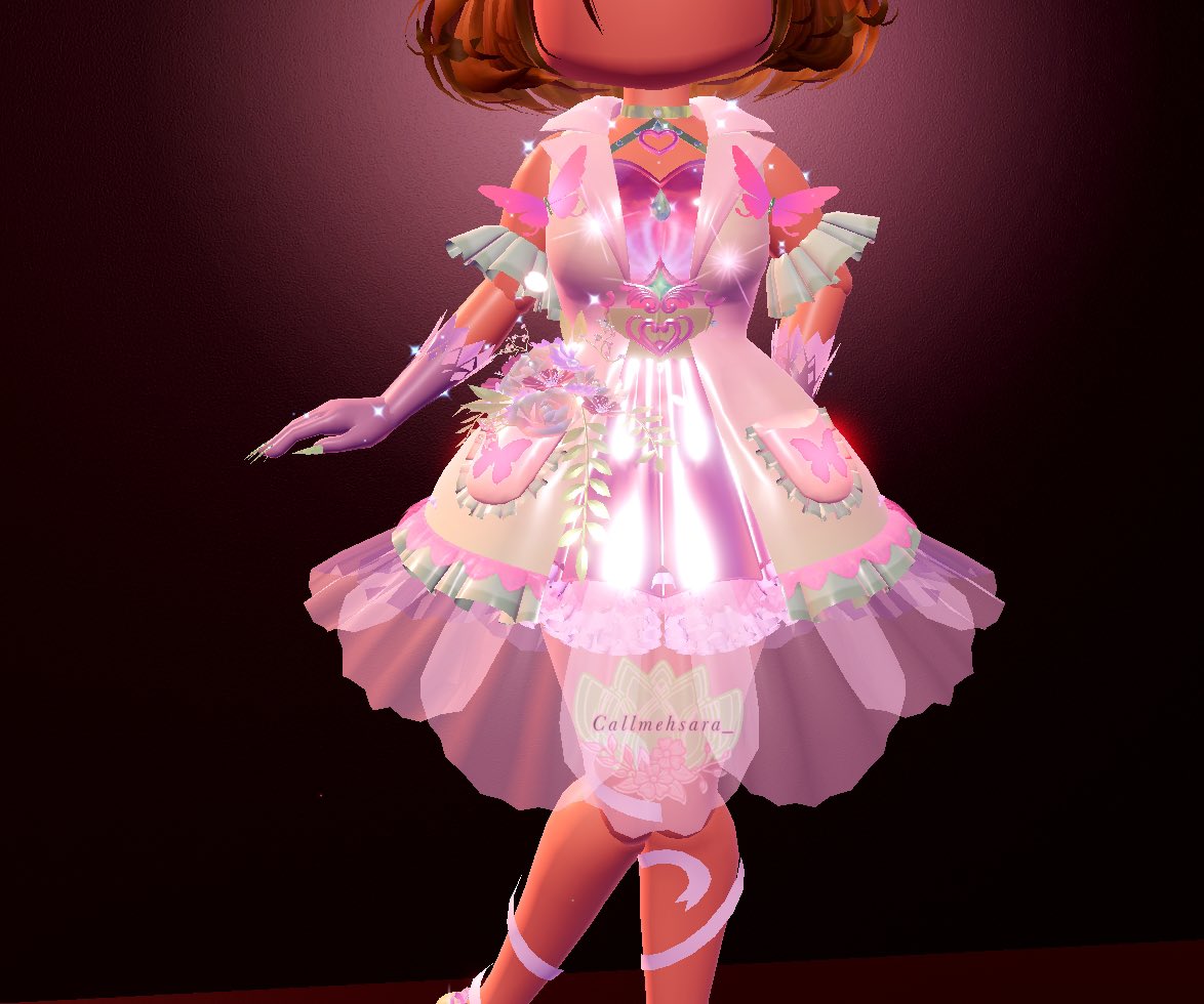 Random outfits for today

Dark fairy cheers
Nature science
#royalehigh