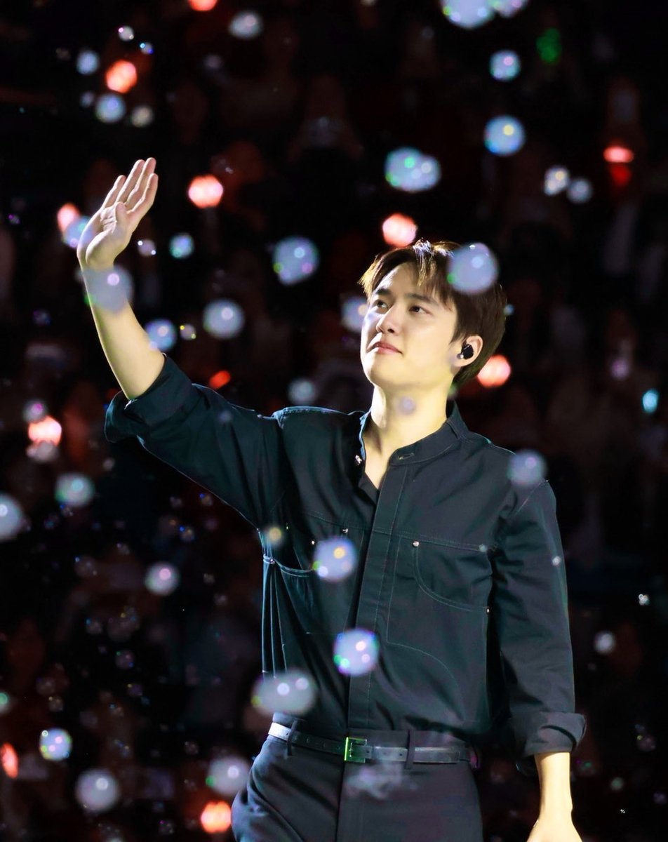 behelkyungsoo's tweet image. It fits perfect