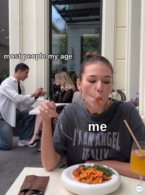 Out Of Context Animals (@animalscontexts) on Twitter photo 