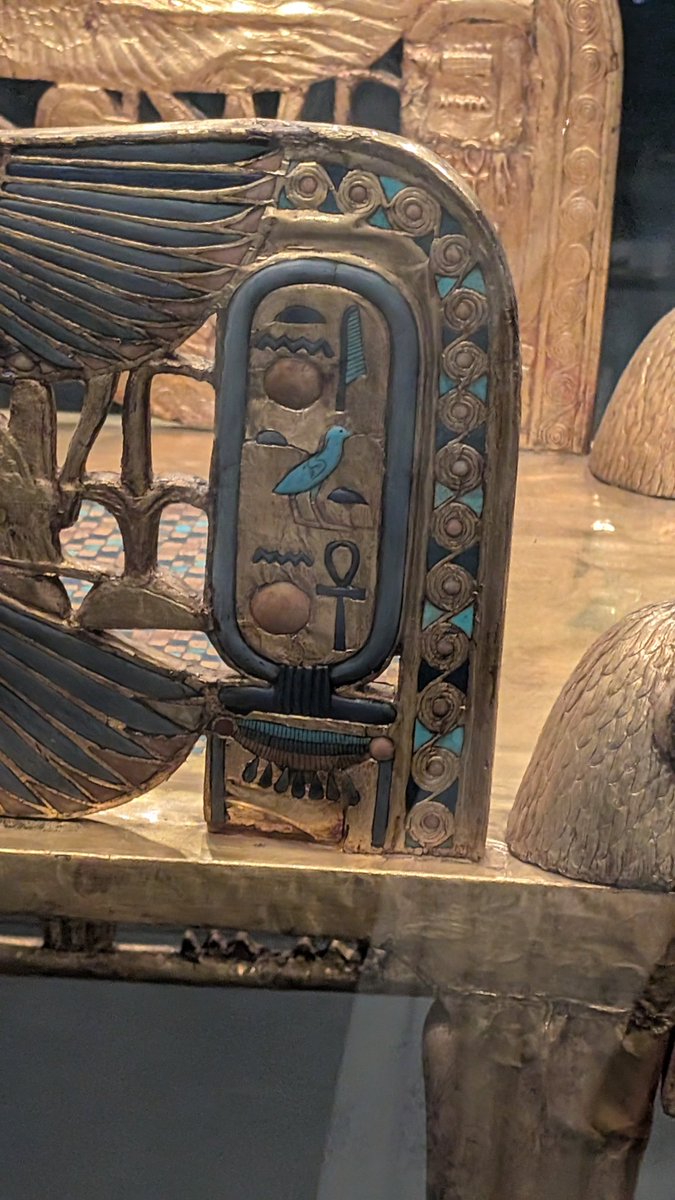 大エジプト博物館(GEM)】ツタンカーメン王の黄金の玉座。 本物でした