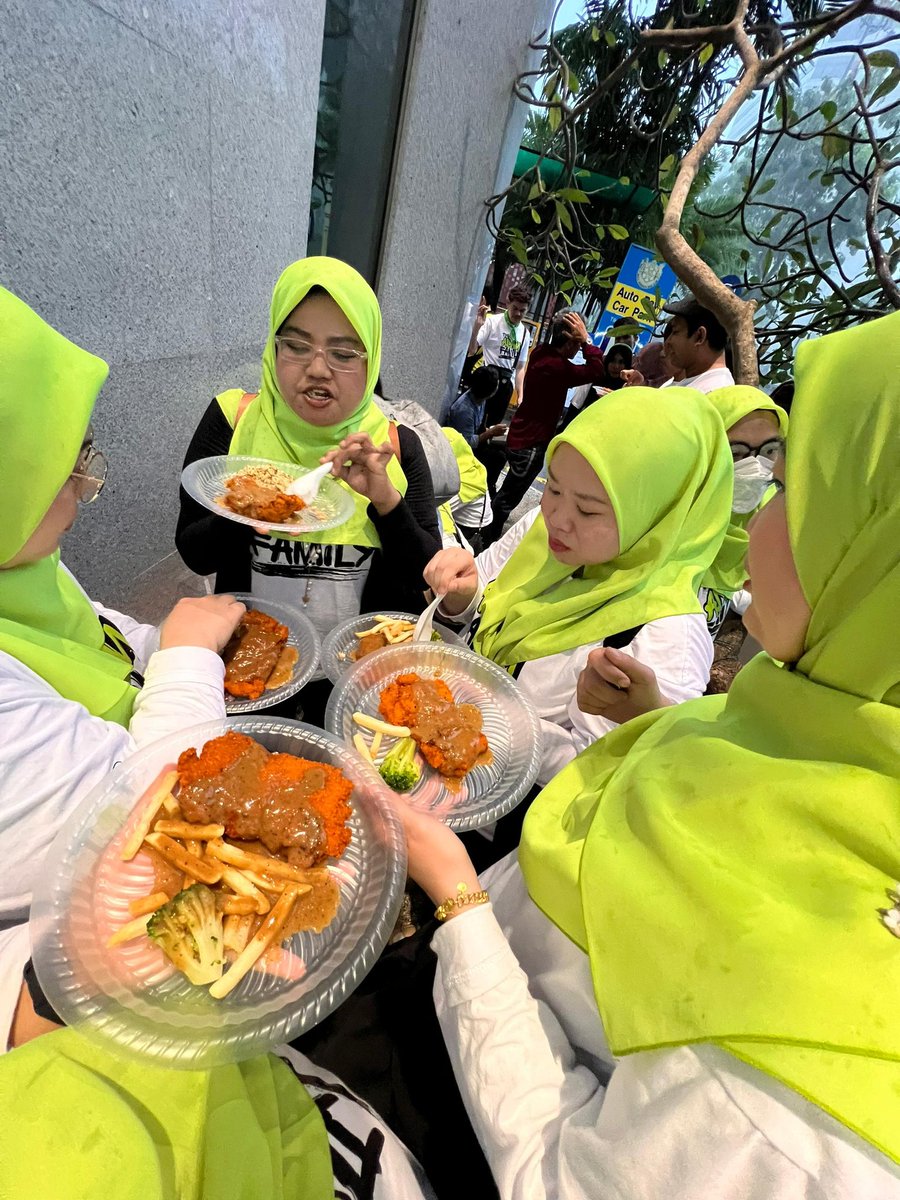 R053🌹 tweet media