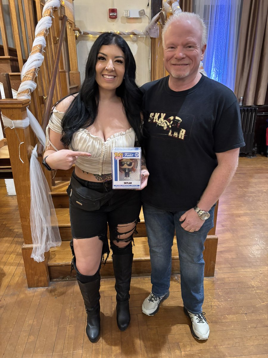 Chris_Moertl73's tweet image. Getting to see your favorite on a regular basis never stops being great. 

Thank you @OriginalFunko for the awesome work on @HotScoopSkylar pop. Much appreciated!

@Blitzkrieg_Pro 
#AngelswithFilthySouls