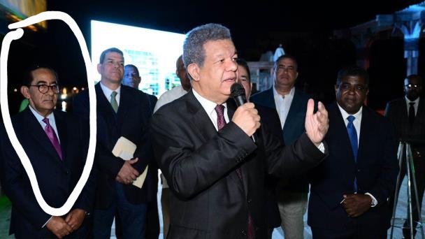 Los mas de $9 mil millones facturados por el empresario leonelista Guillermo Sención a través de su empresa Macrotech Farmacéutica al sector salud gubernamental deberian ser investigados por el MP y los posibles supuestos vínculos con la mafia Senasa. El MP está obligado a