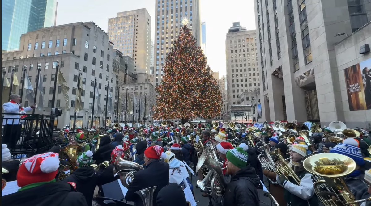 Emily Kluga tweet media