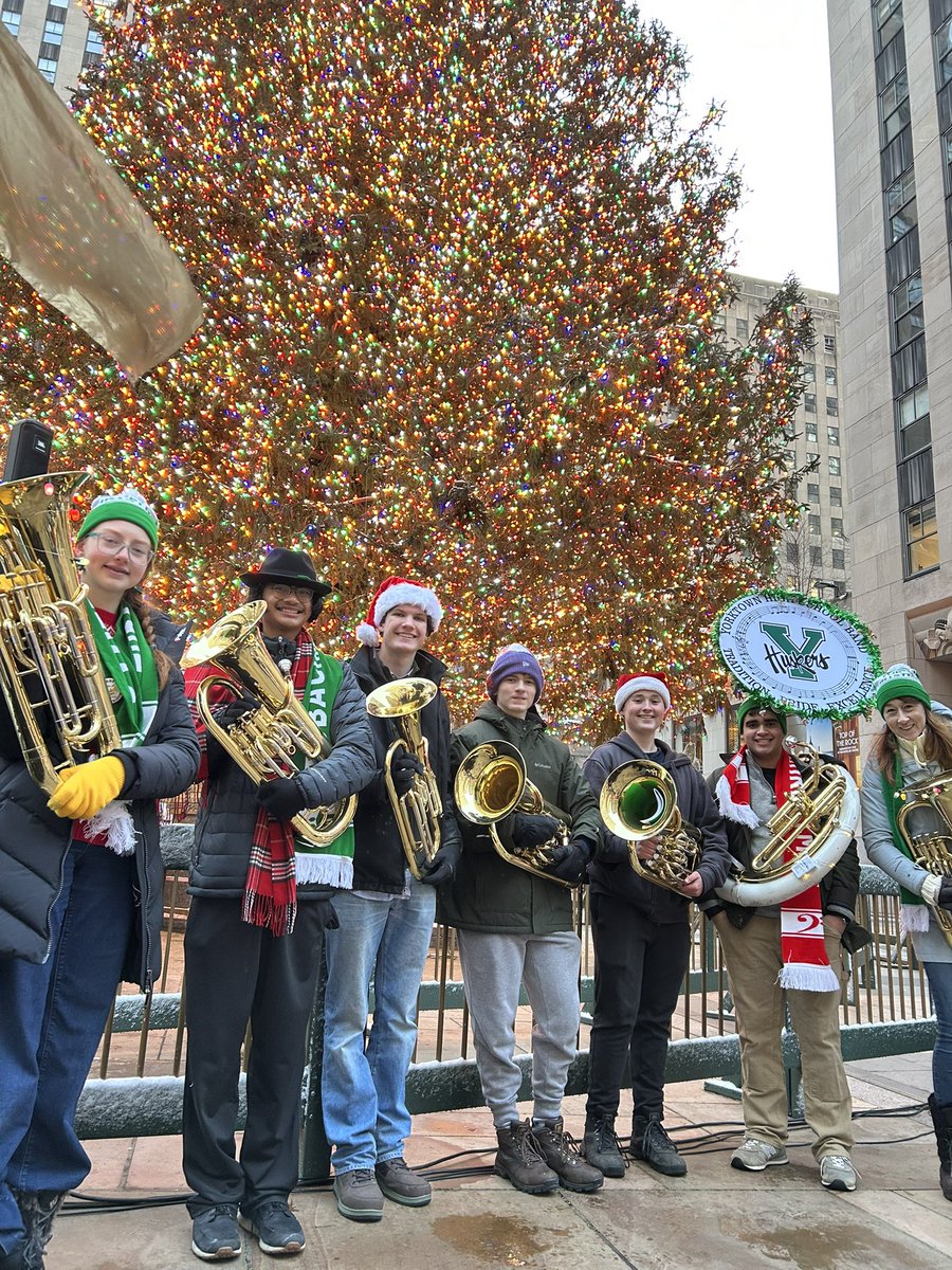 Emily Kluga tweet media