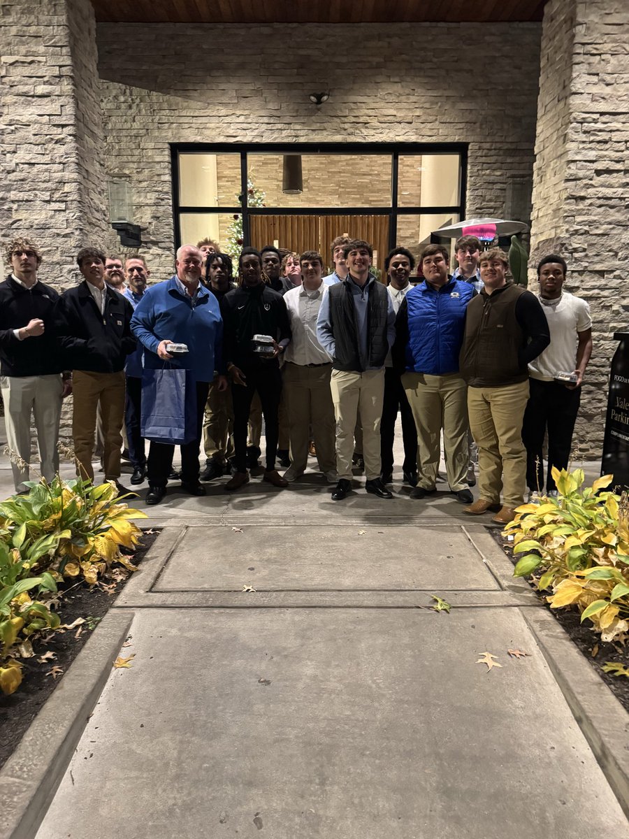 Gates_CassHC's tweet image. New Tradish! Senior Dinner at Fogo de Chão. And to kick it off with the class of '26 that will go out as the most successful class in school history makes it even better. @CassFootball @PrincipalRevard @NwGaFootball @bartowschools @OfficialGHSA @GHSFdaily