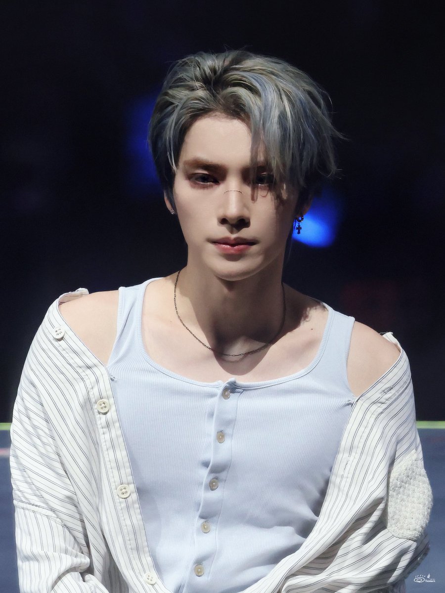 251214 NoWayOut in BEIJING Doll🫳🏻 #肖俊 #XIAOJUN #샤오쥔 #シャオ