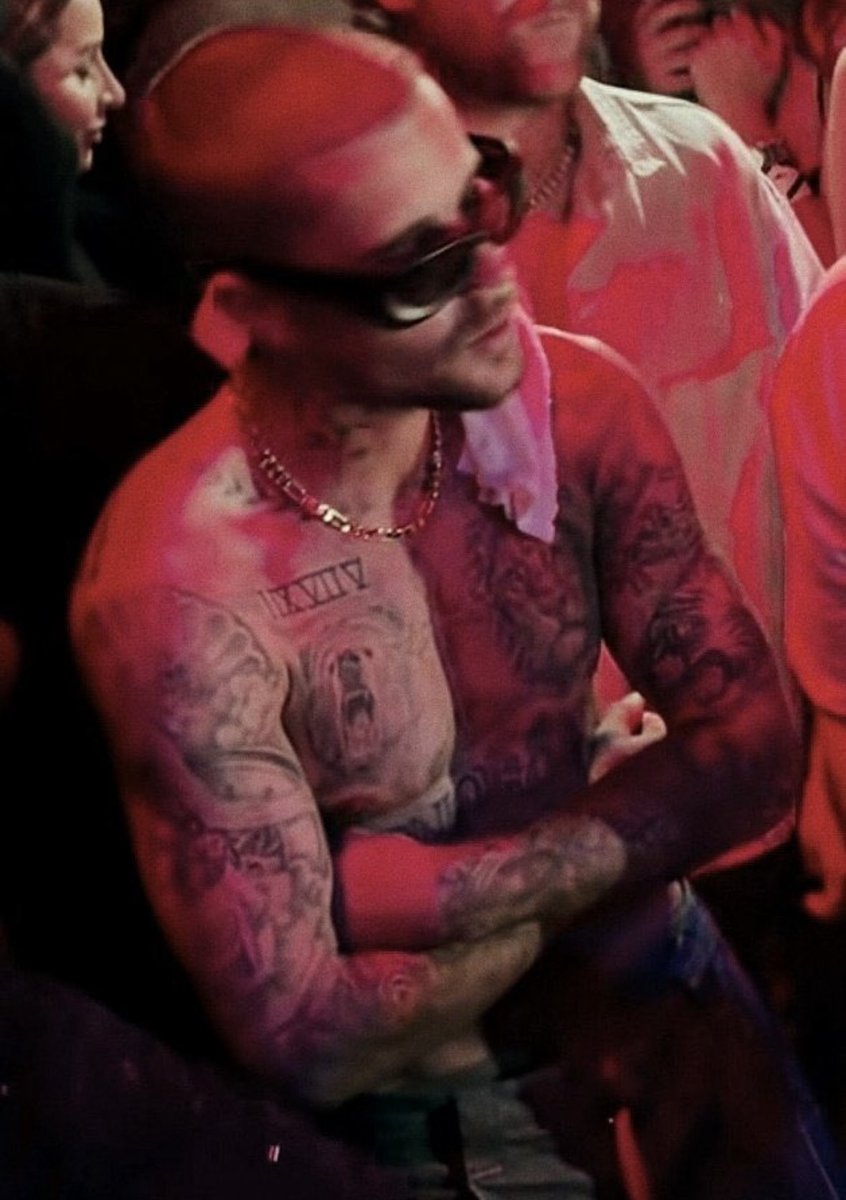 justin bieber gallery (@oneofthepop) on Twitter photo 