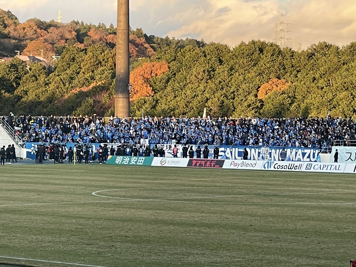 shojim181's tweet photo. 色々と考えさせられる試合だった。
レイラック滋賀、おめでとう。

久しぶりに角ちゃんに会えた😊
りよ、来シーズンも頑張れ！ https://t.co/PVSgWvDHAc