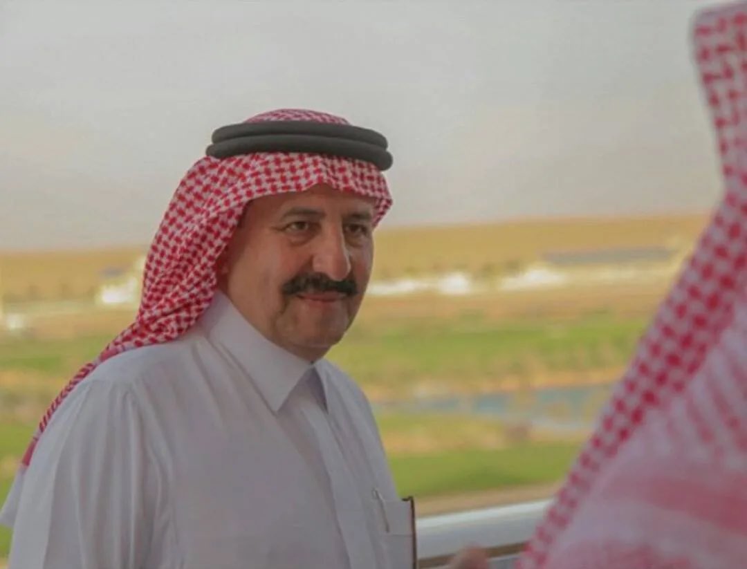 rtweet80's tweet photo. جملت ربعك وهم لا احتجتهم جملوك
جعلك ربي لهم  من كل ضيق  مخرج

كم واحدً ما طلع من مظلمات الحنوك
 كتب له الله على  إيدك ياسلطان  فرج

اليا احتما الوضع وجمال المحامل بروك
يفعل  سلطان وغيره  بالفعول  يهرج 

مواقفه لا دعى الداعي مواقف ملوك
تجعل  شيوخ   لقبايل كلهم في حرج
#سلطان_الكبير https://t.co/4h61CPA0lh