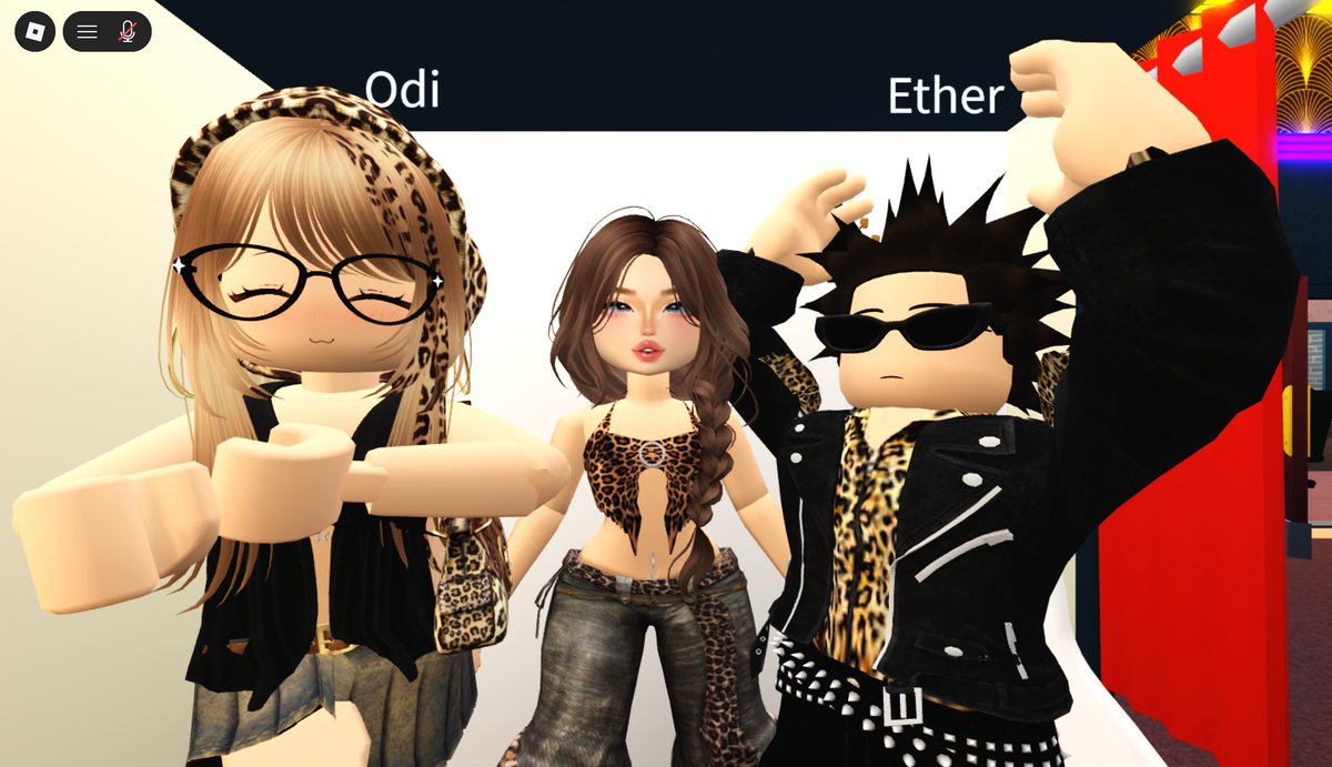 nazerafah's tweet image. berhasil meracuni odi &amp;amp; ether buat #bermacan di roblok #rawrr 🐆🐆🐆