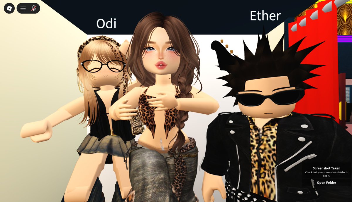 nazerafah's tweet image. berhasil meracuni odi &amp;amp; ether buat #bermacan di roblok #rawrr 🐆🐆🐆