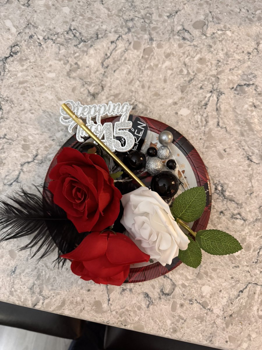 KaysLaw07's tweet image. Grateful to be here another year. #Chapter45 #SagSeason