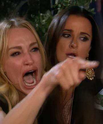 Rosi2Belen's tweet photo. Paula: nadie te hizo caso y te votaron igual Nico, TE VOTARON IGUAL #MartinFierroStreaming https://t.co/S33BrhIi57
