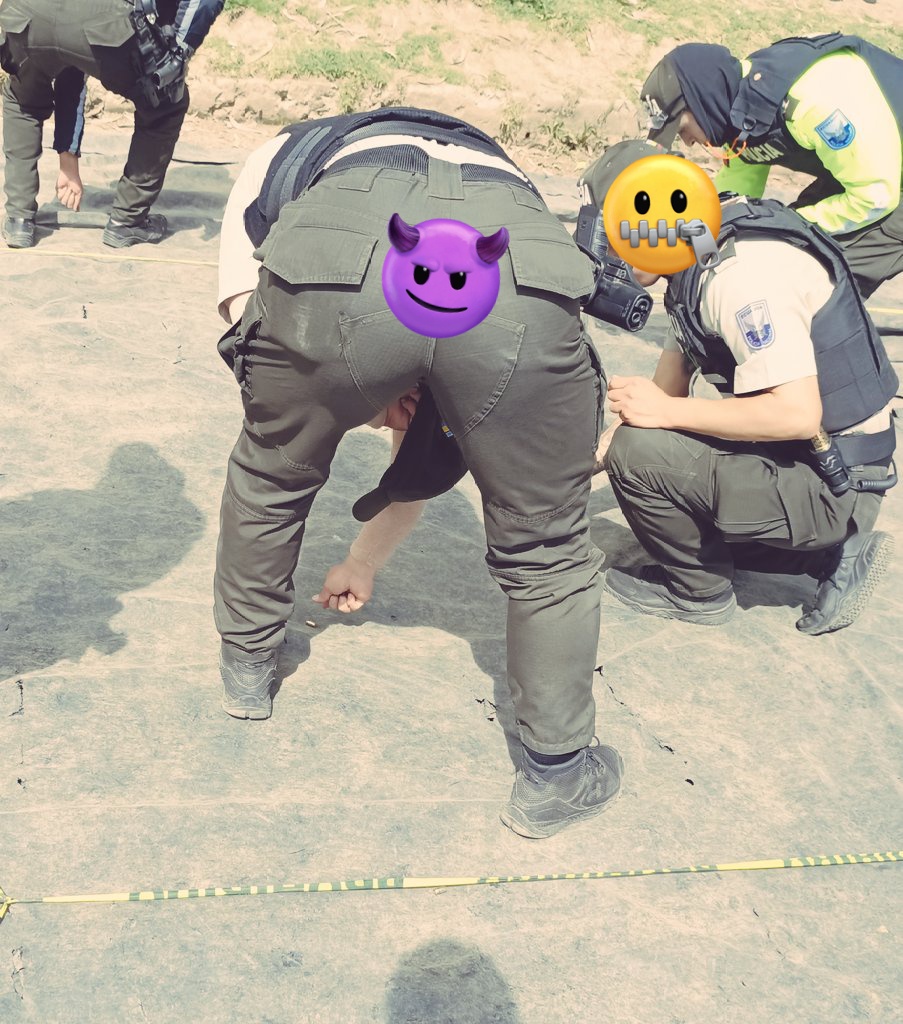 SAMUIO120's tweet photo. ALGUN ACTIVO QUE ME CULEE 
ESTOY EN QUITO 
SOLO HOMBRES VARONILES 🥷🚨🔥
@QuitoGayOficial @MilitaryPolicia @Quitogaysec https://t.co/S7nDILij0i