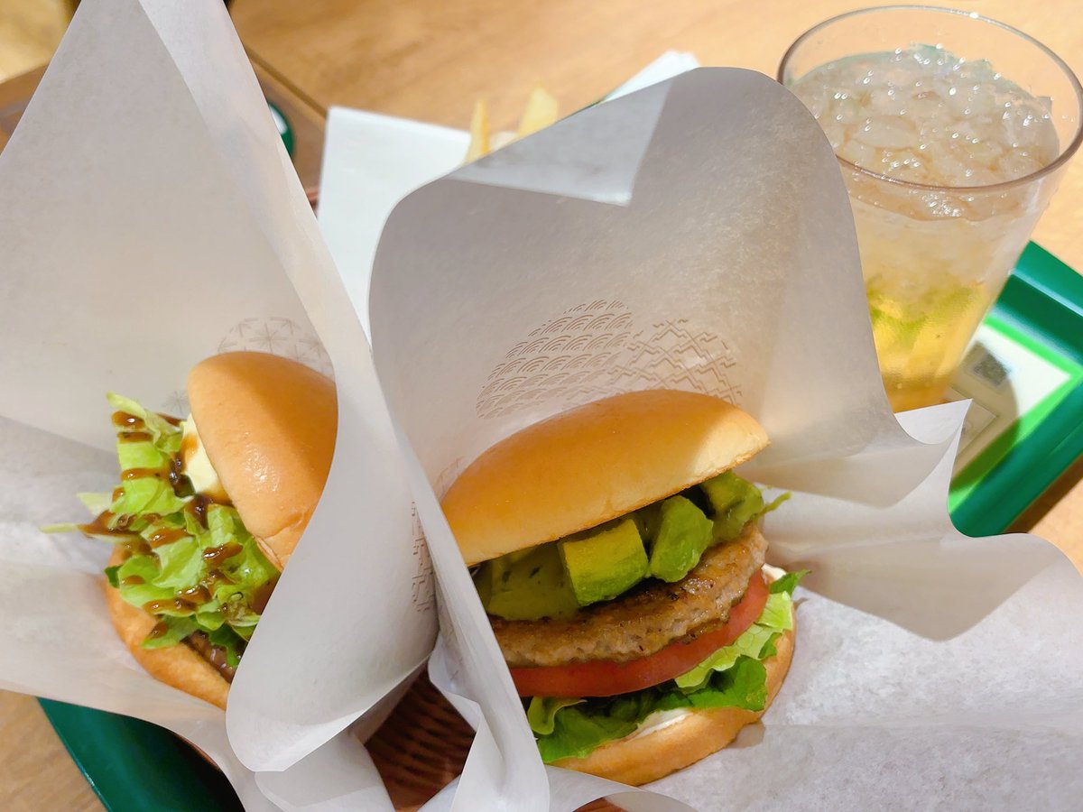 and_eming's tweet image. 昨日のイベントの戦利品として
布花のご紹介ありがとうございます☺️

めちゃくちゃ嬉しいです♡
あとでゆっくり拝見させていただきますね。

今日は、今から腹ごしらえをして
気になっていたギャラリーに
足を運んできます。