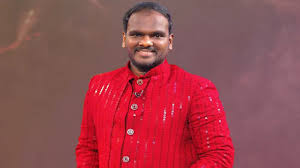 Bhaigan99's tweet photo. #BiggBossTelugu9 #BiggBoss9Telugu
#askbb
#ThanujaPuttaswamy
#Emmanuel
#KalyanPadala𓃵
➲This season is not about one drama winning - it’s about who consistently created content, carried tasks, and drove the narrative.
👉 Thanuja–Emmanuel drama didn’t just “happen”, it started in the initial weeks, sustained TRP week after week, and became the backbone of this season’s storyline. Without that rivalry, Season 9 would’ve been flat and forgettable.
👉 Kalyan may be a genuine person, but genuineness alone is not BiggBoss gameplay.
Being impulsive, inconsistent, and selective with originality is not authenticity — it’s convenience.
👉 Kalyan’s real originality surfaced ONLY during the Rithu–Pawan–Kalyan phase.
➭ Once that arc ended, he put the mask back on, played safe, avoided risks, and went into low-impact mode.
👉 If 100% originality truly existed this season, contestants would have understood each other clearly. The fact that no one fully trusts or reads anyone correctly proves most played guarded games, not raw ones.
👉 Emmanuel is the ONLY contestant who exposed his 100% originality - flaws, arrogance, strategy, ego, everything.
➭ Yes, that brought negativity, but negativity earned through visibility and contribution is far more real than positivity earned through silence.
👉 Let’s be very clear:
➭ Don’t dilute gameplay using “Commoner” or “Soldier” cards for Kalyan
➭ Sympathy cards don’t replace lack of consistent contribution
👉 If we’re talking about cards, then Demon Pawan and Emmanuel deserve them far more than anyone else:
They took risks
They played openly
They owned their choices
They drove house dynamics, not hid behind them
The Title Cup must be for gameplay, impact, and season-long contribution - nothing else.
👉 And finally:
❌ BOT votes
❌ Paid trends
❌ Manufactured hype by
@adireddyfantasy
You can put Thanuja is 5th Place also, LOL 😂😂😂
These insult genuine audience intelligence and destroy the credibility of the show.