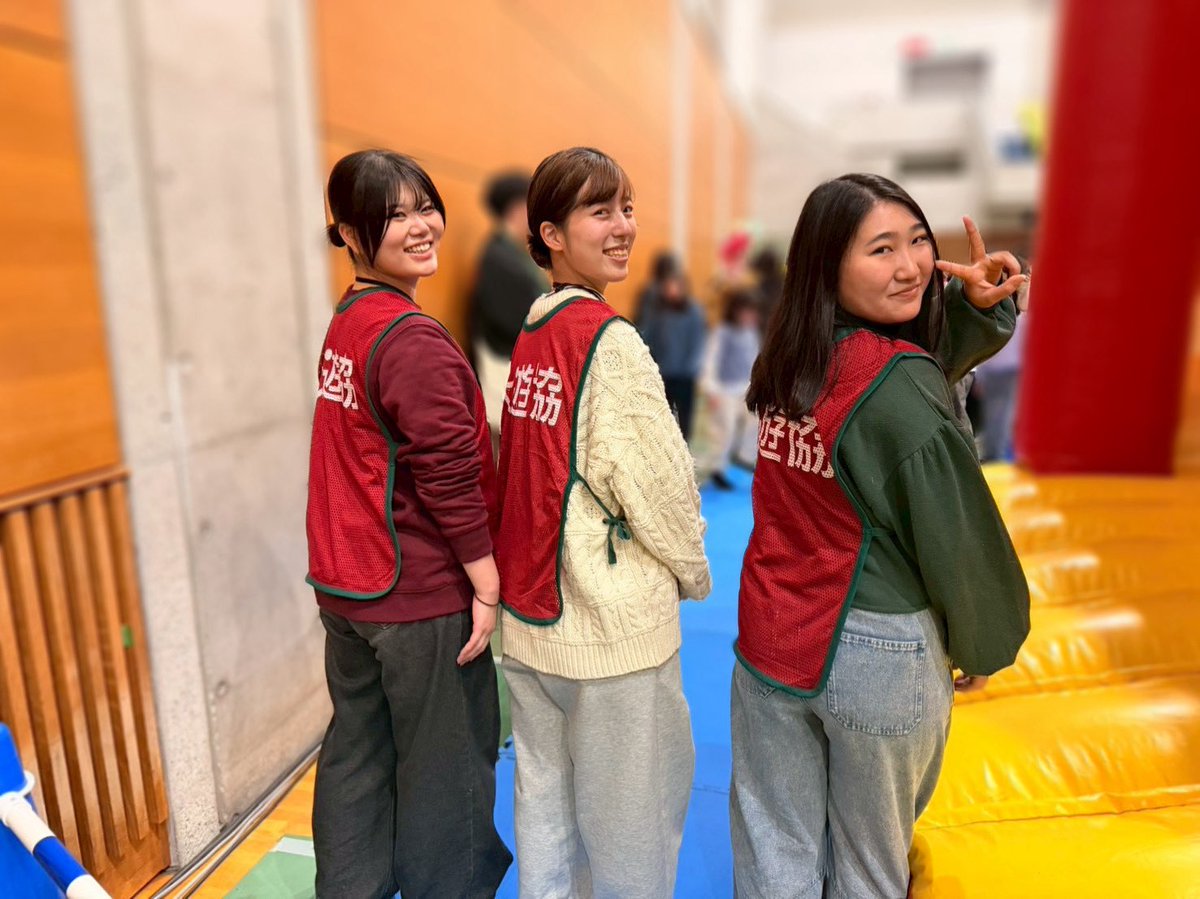 osakamix_'s tweet photo. 12月14日に「未来っ子カーニバル」(📍RACTABドーム)のお手伝いをさせていただきまし✨️
約2,000人の子どもたちが集まっていました‼️
様々な遊び場があり、子どもたちだけでなく、私たちも思い出に残る楽しい活動になりました☺️

#みっくす
#大阪 
#学生ボランティア
#大阪府警
#未来っ子カーニバル https://t.co/k6vnh6q3bG