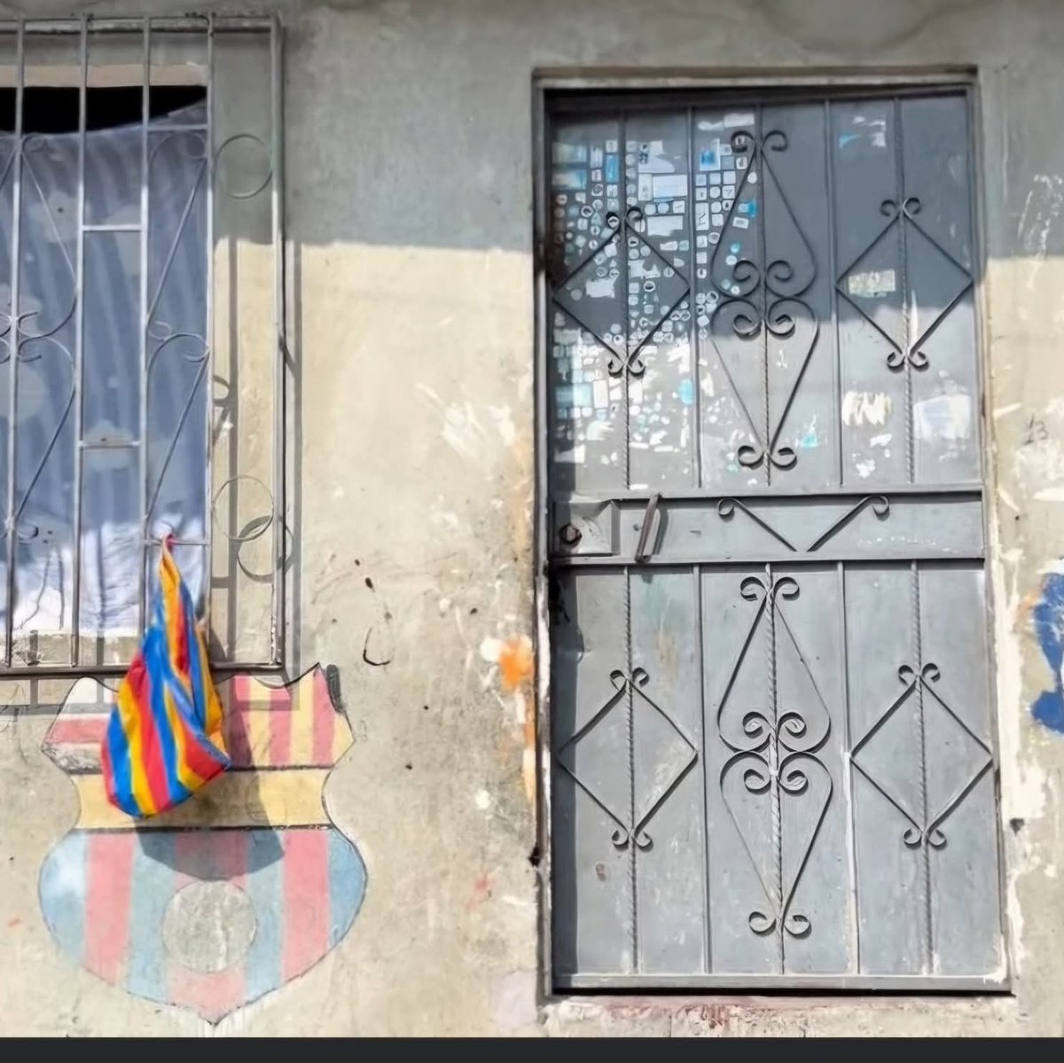 Vector_ecu's tweet photo. #Guayaquil Un ataque armado ocurrió la madrugada del 14 de diciembre en El Fortín, Nueva Prosperina. Hombres armados, vestidos como policías, irrumpieron en una vivienda y asesinaron a cuatro hermanos. 

#Noticia https://t.co/8SrXWclFIQ