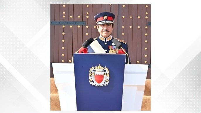 بحريننا| وزير الداخلية: هذه الوزارة السيادية يستقيم أمرها بالولاء والإخلاص ويمس سمعتها ما هو عكس ذلك ولم ولن أسمح إلا بما يرفع شأنها ويصون مكانتها 