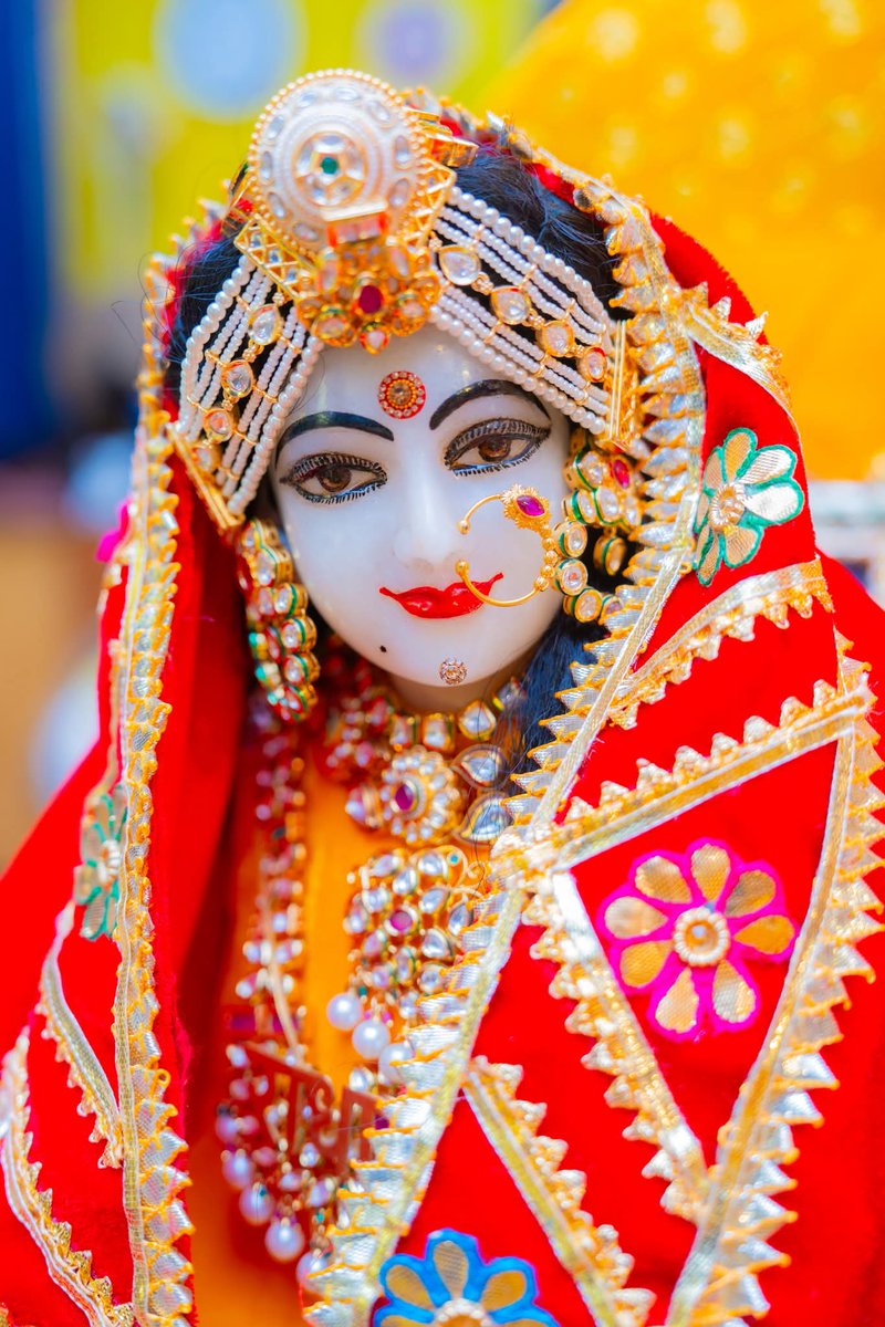 RadhaMarg's tweet photo. ठाकुर श्री राधा वल्लभ लाल जू 🌼 https://t.co/6NfKzJavyT