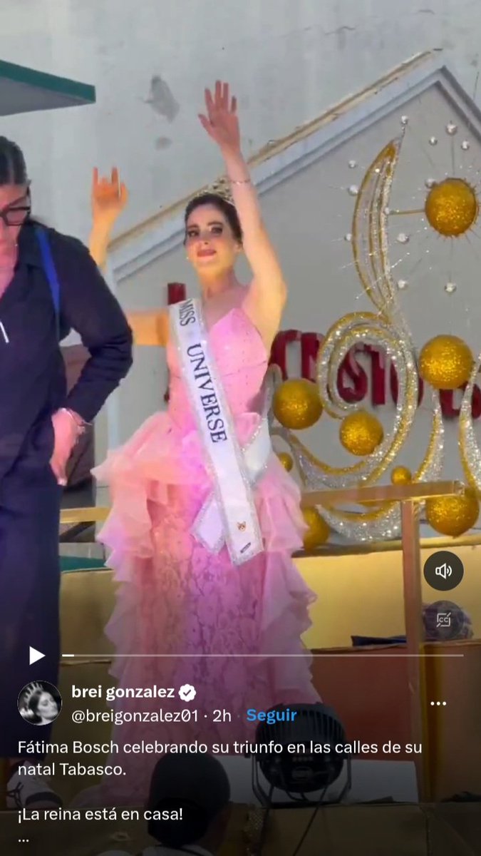 janayaish's tweet photo. 👁️🔍 Parece que Fátima Bosch, Miss Universo 2025 👑 llegó con malas mañas después de pisar las instalaciones de la #ONU
La vemos aquí haciendo el Cornuto y otras señales de tipo masónico 👁️🔍 https://t.co/Kx9zkrKVAF