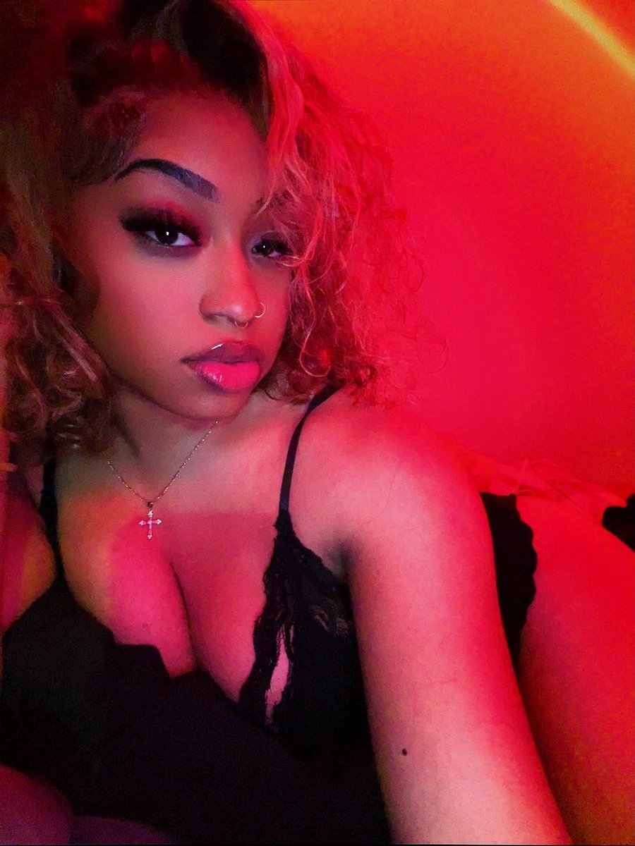 missriverzz's tweet photo. giving ebony marilynn monroe😂😍 https://t.co/bfw3bCzwhB