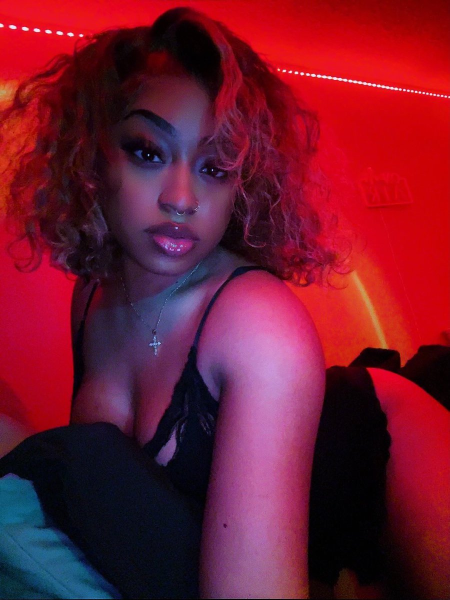 missriverzz's tweet photo. giving ebony marilynn monroe😂😍 https://t.co/bfw3bCzwhB