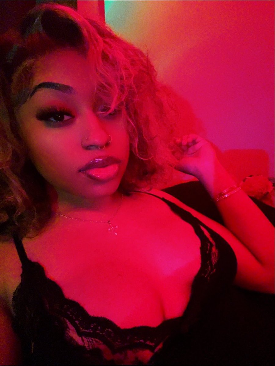 missriverzz's tweet photo. giving ebony marilynn monroe😂😍 https://t.co/bfw3bCzwhB