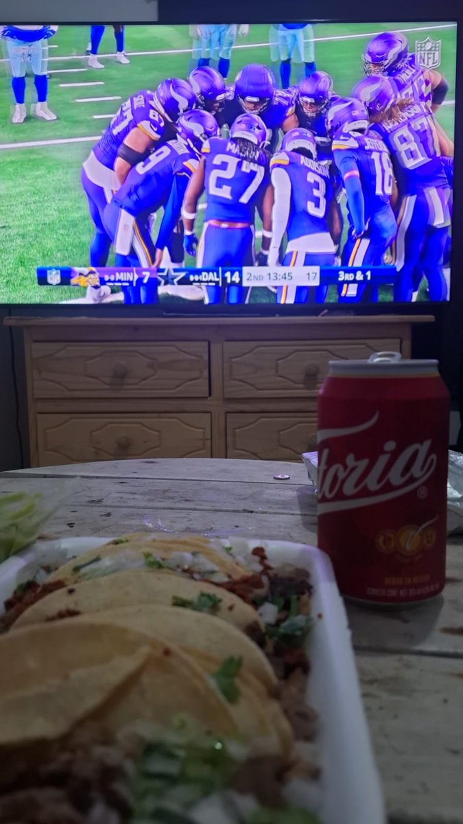 ManuelPerez182's tweet photo. La felicidad está en las cosas simples =) https://t.co/VJ1Ww70gGY