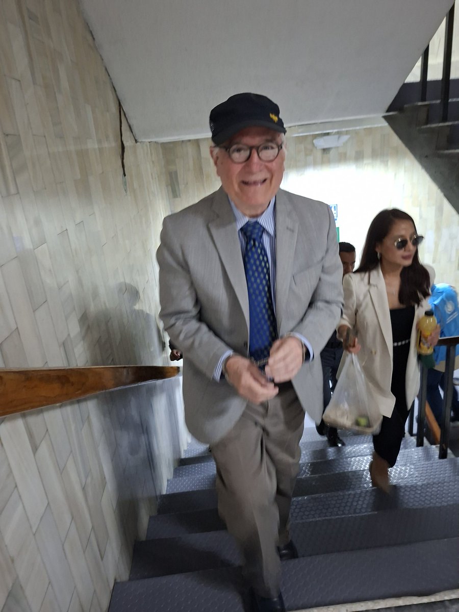 Acompañando a Ramón Cadena. Ramón es un reconocido defensor de los derechos de las comunidades que está siendo criminalizado por el caso USAC.