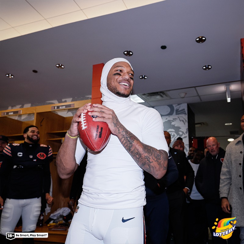 ChicagoBears's tweet photo. Sleep tight, Chicago 😌

#ProBowlVote + @idjmoore