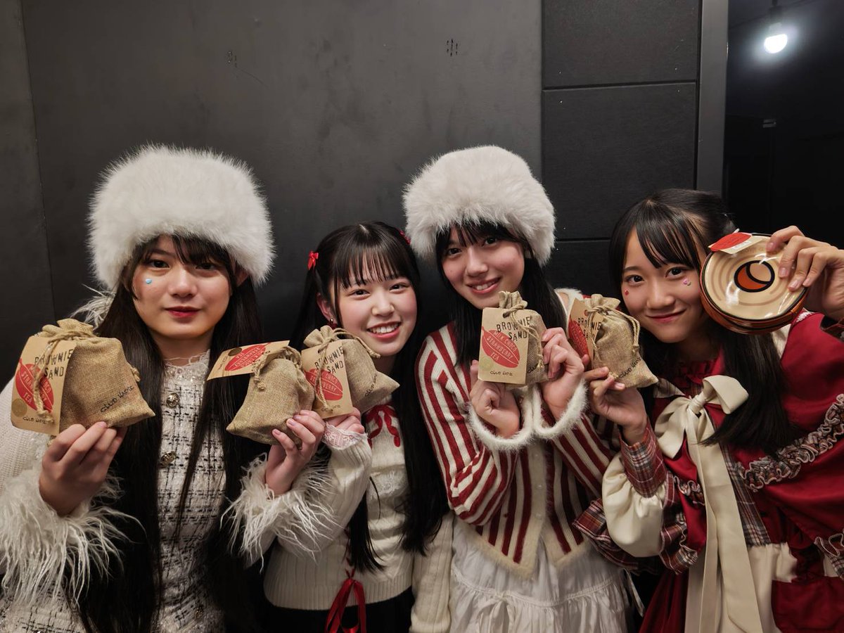 Sugar Mineの昨日の名古屋アイパレ＆Xmas会に沢山の方にお越し頂き、差し入れや🎁や応援ありがとうございました🙏
名古屋校の皆さん、沢山の準備やお手伝い頂きありがとうございました!
大阪校の皆さんにもフォロー頂きありがとうございました！
皆さんのお陰でとっても楽しかった初名古屋遠征でした✨