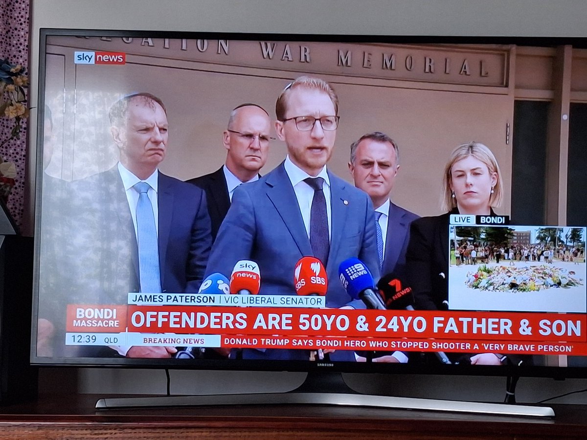 Ashley Greene tweet media