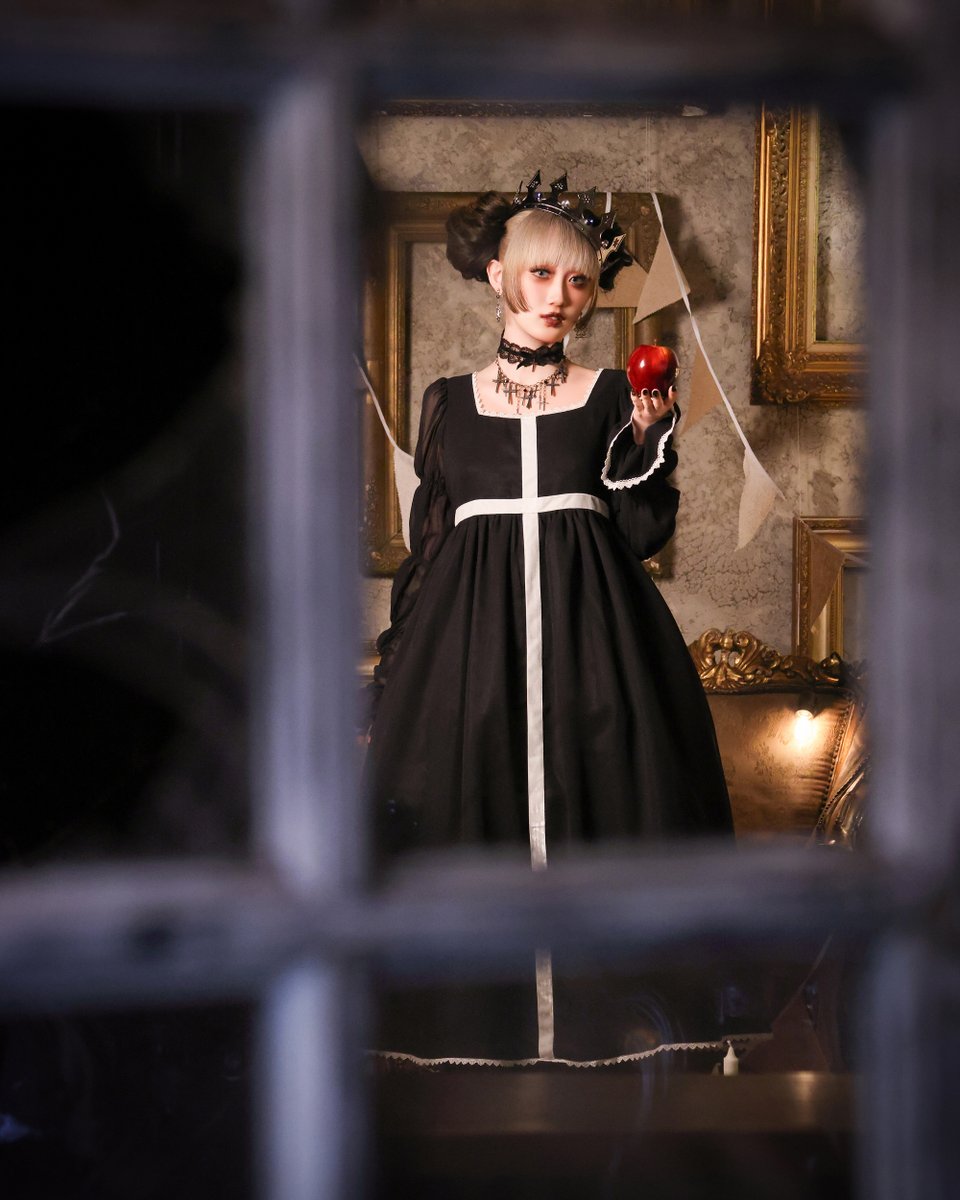 新商品】 ○ベルベット十字架ワンピース(ロング) 53,900 JPY 十字架