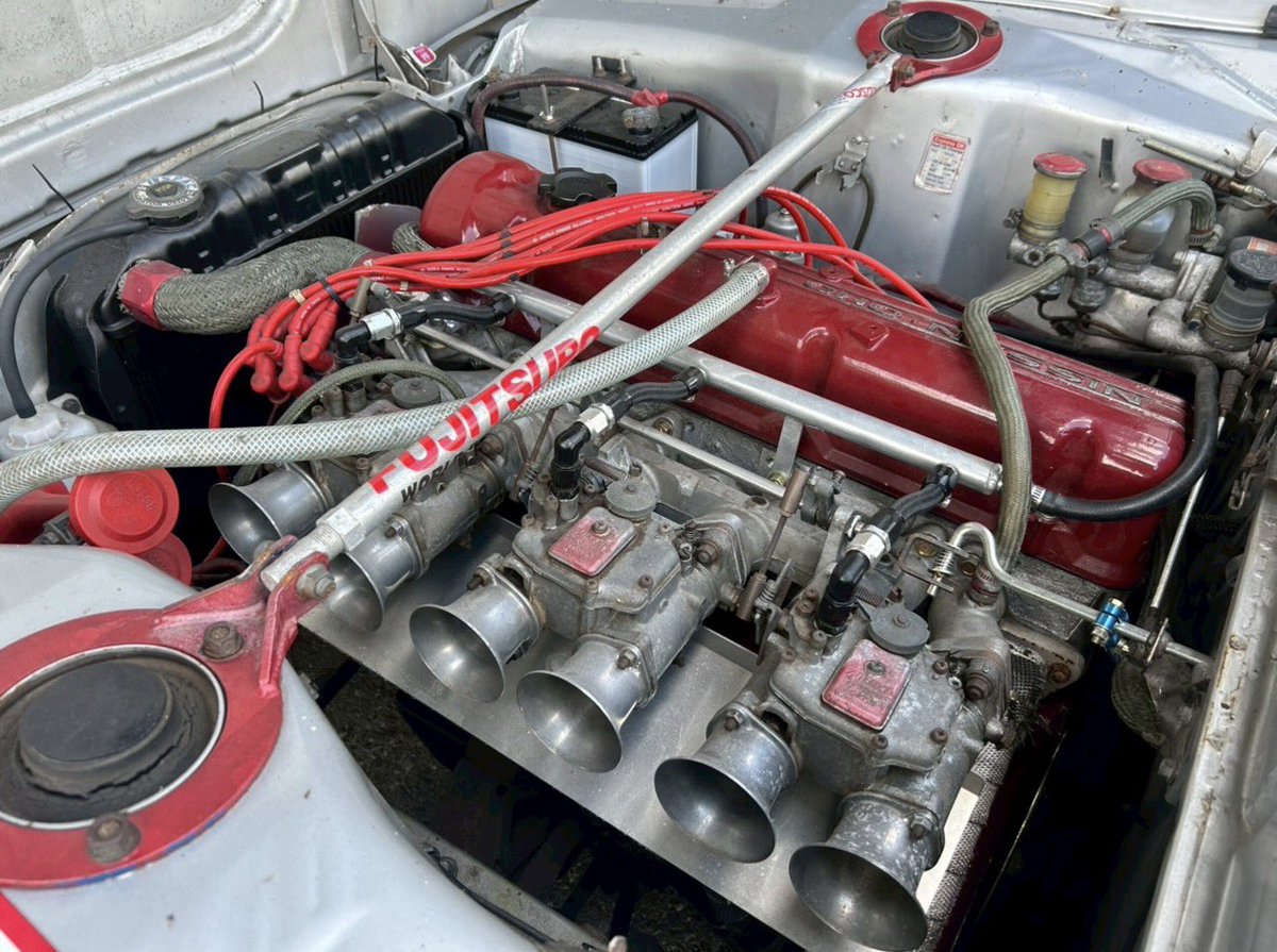 666evo8's tweet photo. ハコスカ欲しい方居ませんか？
エンジンL28載せ替え、公認取ってからのお渡しです。
外装���細かいところ見れば年式相応って感じですが、全体的に綺麗です！
内装もそれなりに綺麗って感じです。
写真リプに追加しておきます。
950万　ある程度相談乗れます。
現車確認可
#車売ります #拡散希望 https://t.co/9d2RSaCxuU