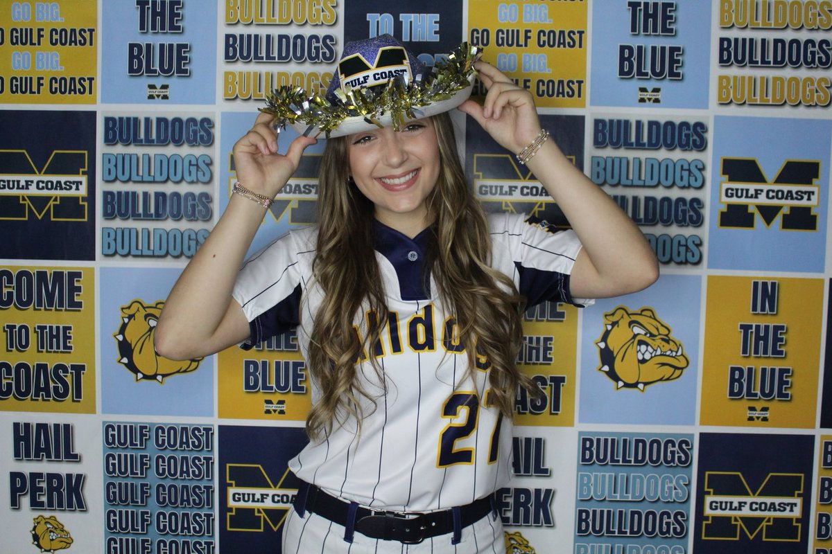 Cinclare_Landry's tweet photo. I am extremely excited and blessed to announce my commitment to continue my academic and athletic career at Mississippi Gulf Coast CC!
From the little girl wearing knee savers at 8 years old who fell in love with the game, to all the miles traveled, practices, highs, lows, successes and failures, every step in the journey has led to the COAST! First, I want to thank God for His plan and His timing~it truly is always right! 
Next, I would like to thank everyone past and present who have helped me live out my dream of playing college softball.
To my dad, who has spent countless hours with me hitting in the cage and on the field working throw downs. To my mom, the best travel partner, biggest supporter, and best friend I could ever ask for. To my sisters, Calise and Kennan, who have been my biggest cheerleaders and have given up so much so I can follow my dreams. To Coach Trae, thank you for the constant belief, support, and your guidance through this process! To Coach Michelle and Coach Kenny, thank you for taking a chance on me and I will be forever grateful for the environment that y’all created to close my travel ball chapter.
And finally, a huge thank you to Coach Izzy, Coach Duke, Coach K and MGCCC softball for giving me an amazing opportunity to play at the next level and making me feel at home. I'm incredibly excited and honored to represent the Bulldogs! @IzzyWerdann @kailey_hil @coach_duke22 @latbolts2027 @MGCCCSoftball