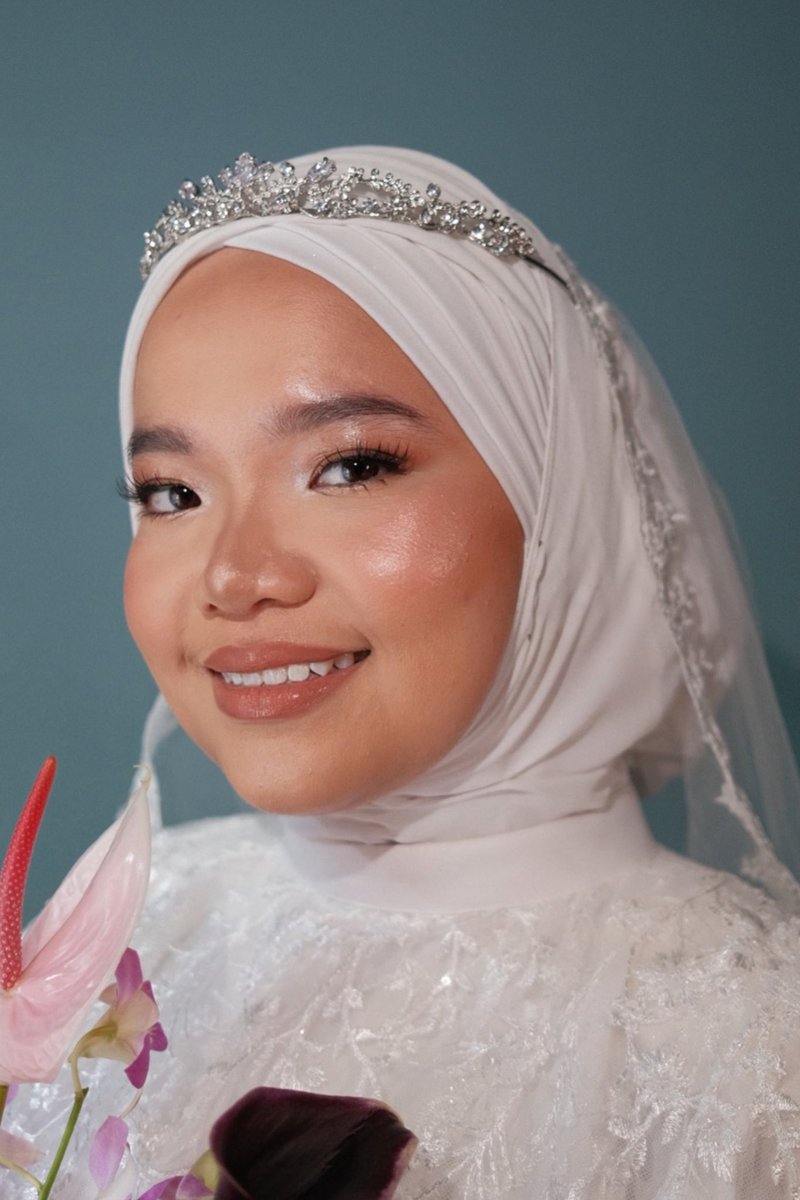 jiaohjia's tweet photo. My makeup for Ain and turkish hijab styled by my sister. #makeupbyjia #muamelaka 

2026 slots are open!

Book your slots here to hire Three Sisters on your wedding day : https://t.co/32bo5y8or9 https://t.co/iLJSfdLL5U