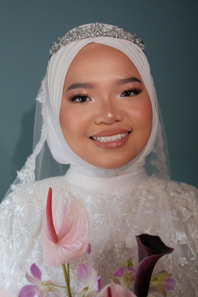 jiaohjia's tweet photo. My makeup for Ain and turkish hijab styled by my sister. #makeupbyjia #muamelaka 

2026 slots are open!

Book your slots here to hire Three Sisters on your wedding day : https://t.co/32bo5y8or9 https://t.co/iLJSfdLL5U
