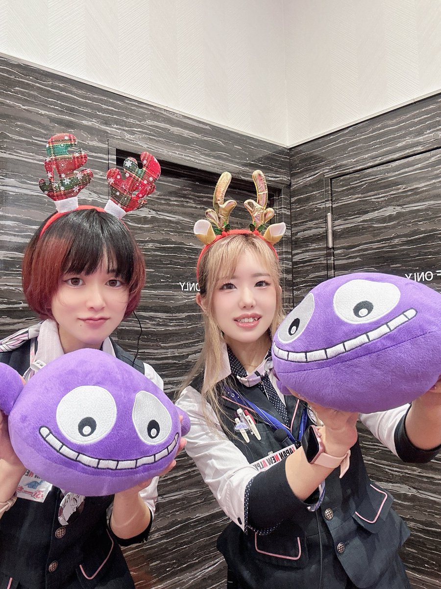 みなさんこんにちはー🐈‍⬛💜 今日も元気にGirls出勤中です🙌 ふー