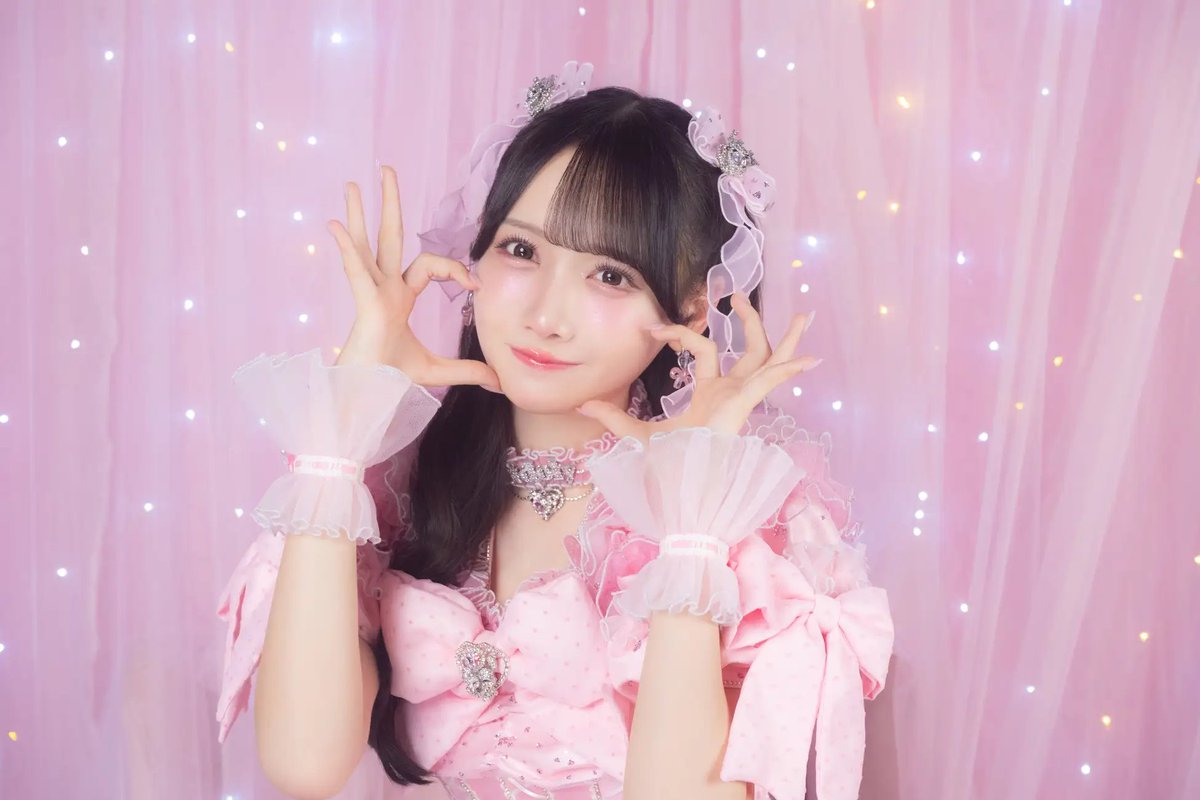 ≠ME 鈴木瞳美さんがイメージモデル✨ 新カラコンブランド