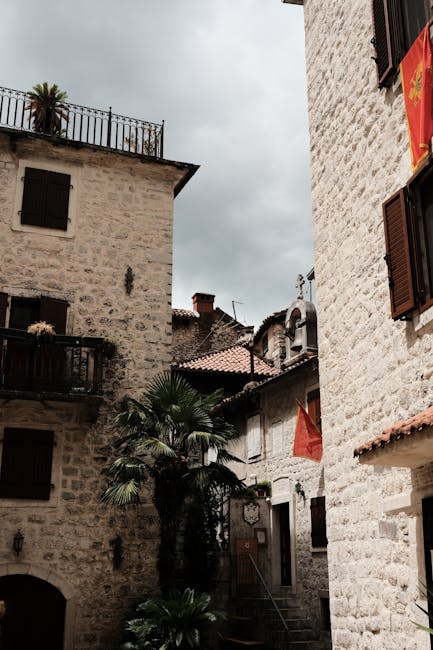 حينها فقط ندرك أن العناق يلهم الفرح عندما يملأ الشوق القلوب. Marcelo Munselle