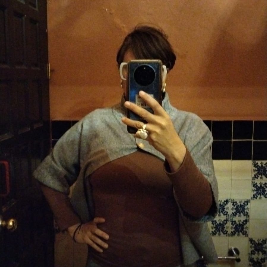 Hotwife 🇭🇳 Queretana, marido 🇲🇽 tweet media