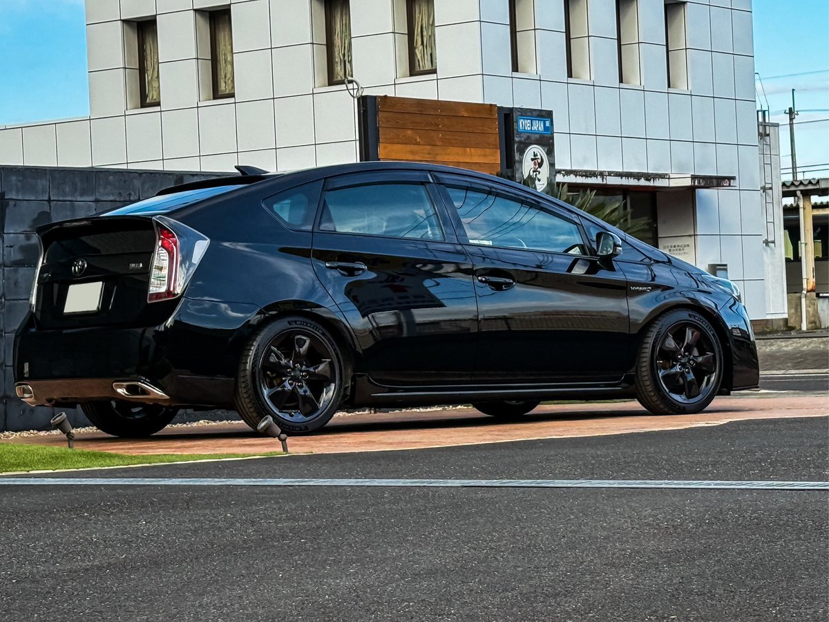 令和7年式30プリウス 』をコンセプトに、30プリウスを細かい部分まで