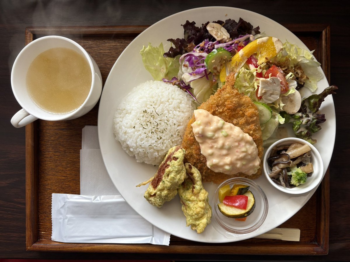 cafe_tamon's tweet photo. 12月15日〜12月26日のランチメニューです。

プレート→アジフライ　
　　　　　スイートチリマヨソース

ドリア→コーンのクリームドリア

カレー→チキンカレー

12月22日(月)お休み致します。 https://t.co/YW1sCi0lGd