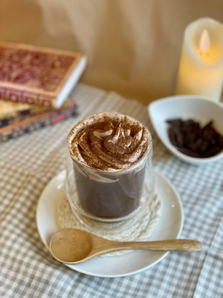 cafebunran's tweet photo. ＊RAMS hot chocolate …¥580 (テイクアウト¥570)

エスプレッソ香る大人のホットチョコレート🍫☕️
濃厚なカカオにエスプレッソのほろ苦さをそっと重ねた #RAMSCHOCOLATE  の新作ドリンクです🥰
心も体もあたたまる、この冬だけの特別な一杯をお楽しみください❄️
#カフェ文欒 #き花の杜 https://t.co/Rh3q4Ws6VT