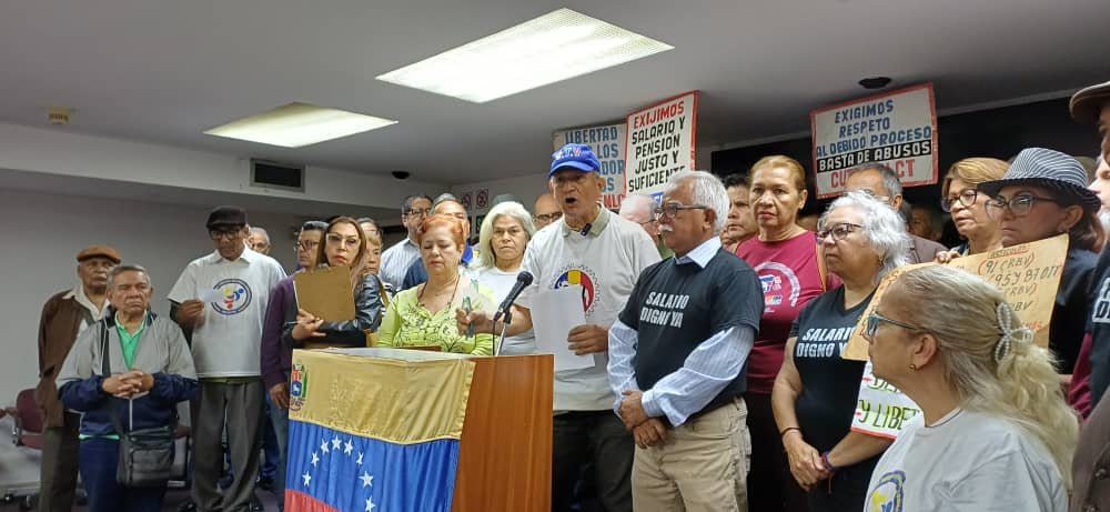 #COMUNICADO 🚨Histórico acuerdo unitario sindical coloca el rescate del salario en el centro de la lucha de los trabajadores.                                                                                               Leer comunicado  👇facebook.com/share/p/1Yo7HE…